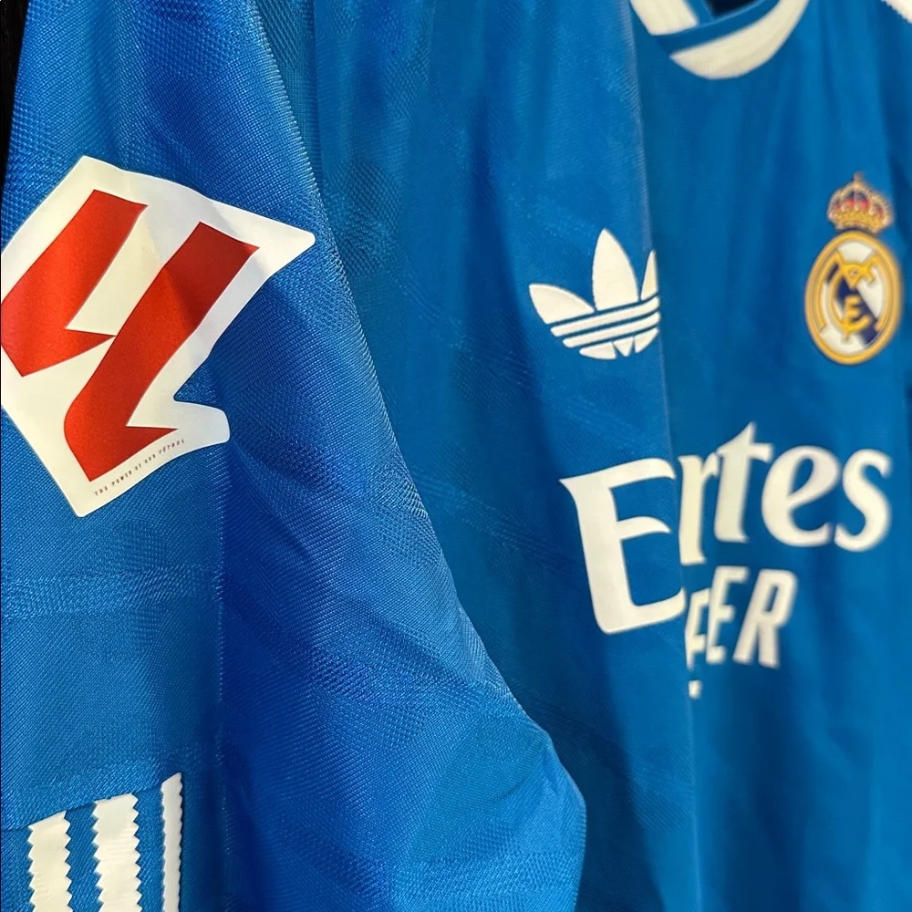 Jude Bellingham Real Madrid adidas 2025/26 Authentic Long Sleeve Jersey - Blue